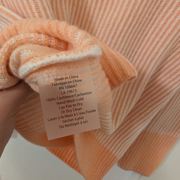 NWT Kinross 100% Cashmere Funnel Neck Sweater Large - Picture 4 of 7